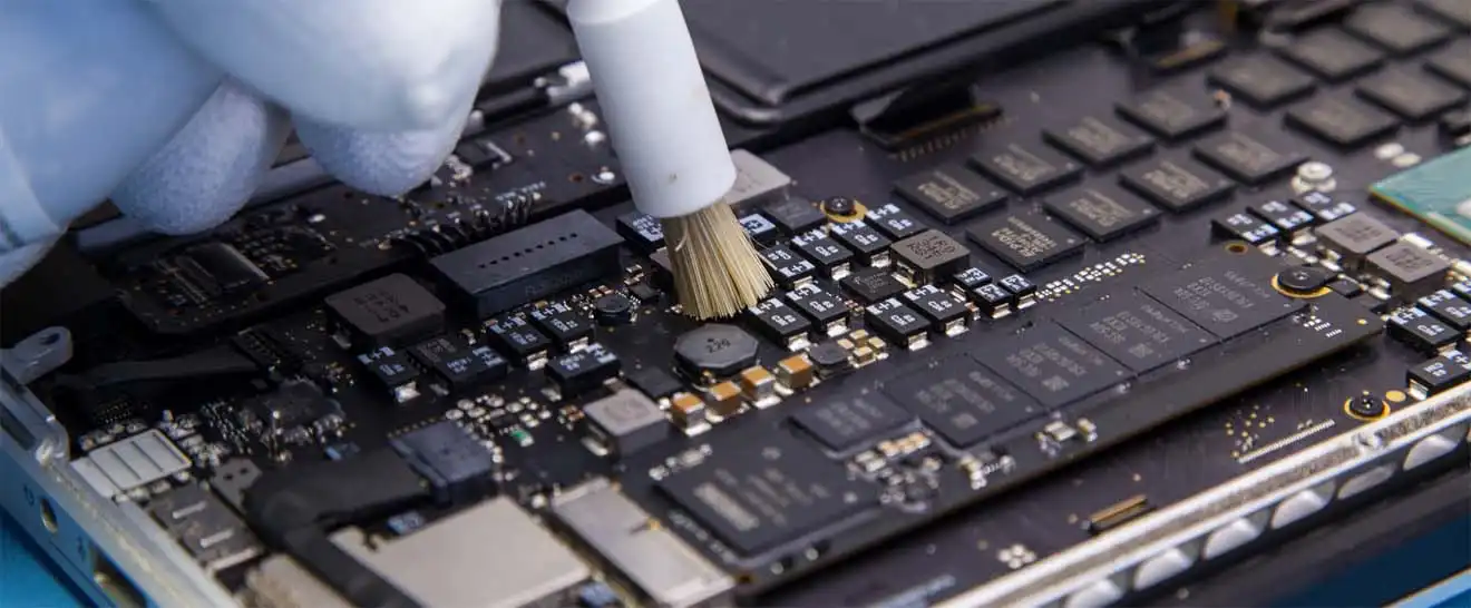 Чистка Apple MacBook от пыли в Первоуральске | Замена термопасты